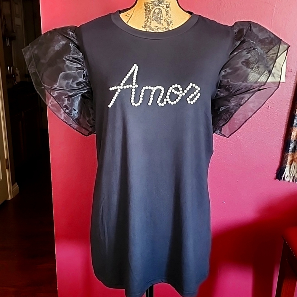 TULLE SLEEVE AMOR PEARLS BLOUSE NWOT